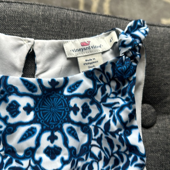 Vineyard vines romper. - Picture 3 of 4